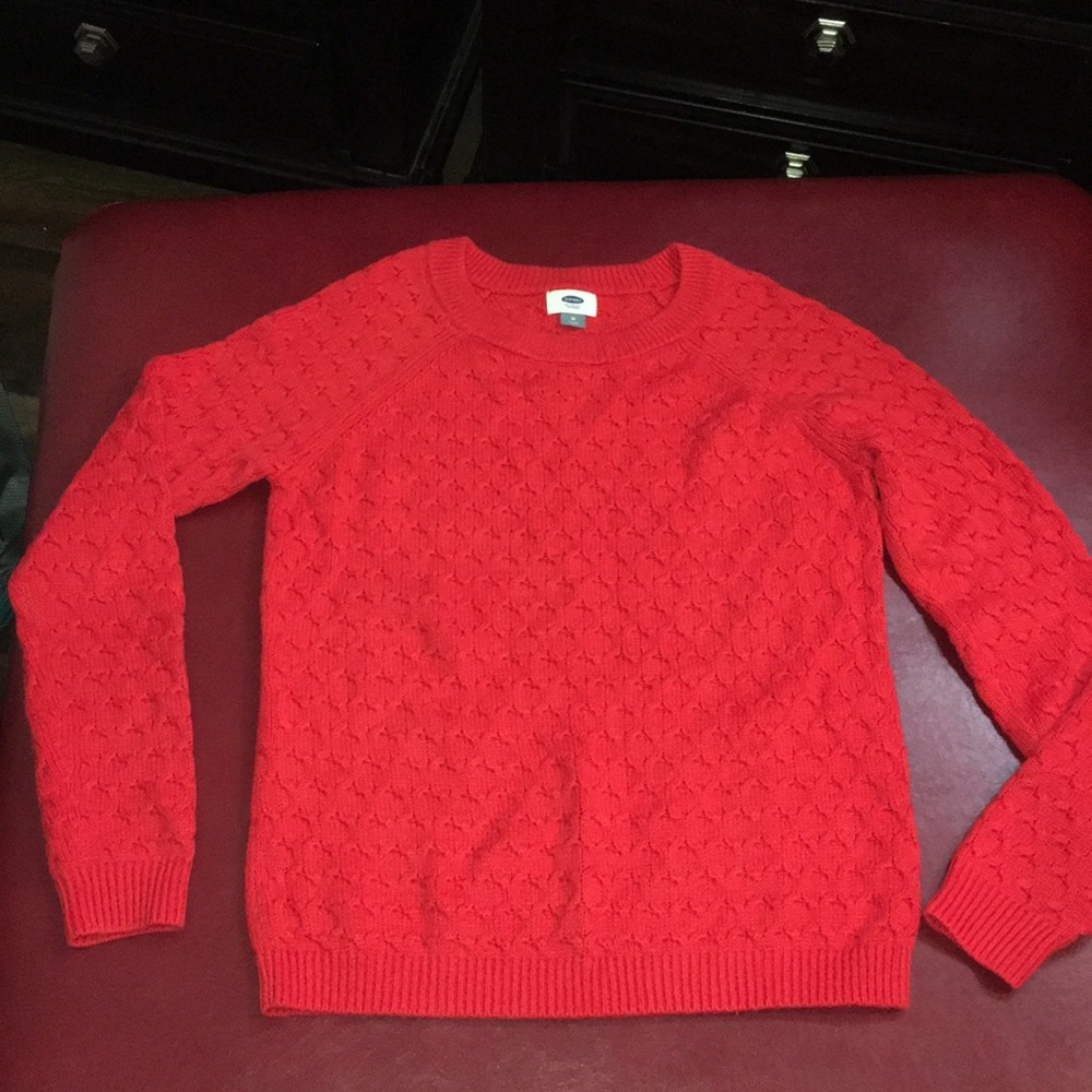 🔥Women’s Old Navy sweater size M Strawberry color